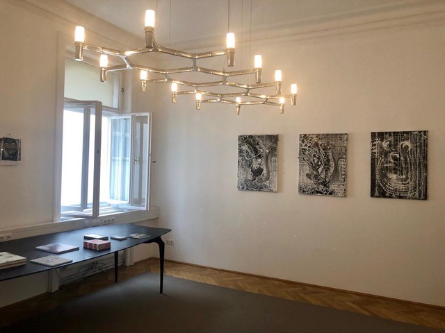 Laback Artspace – Eisenberger – Kunst muss schön sein, sagt der Frosch zur Fliege